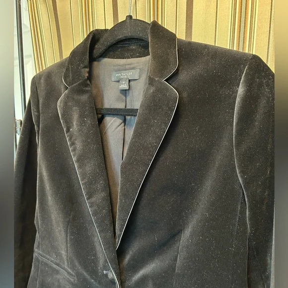 Ann Taylor velvet blazer - Picture 1 of 15